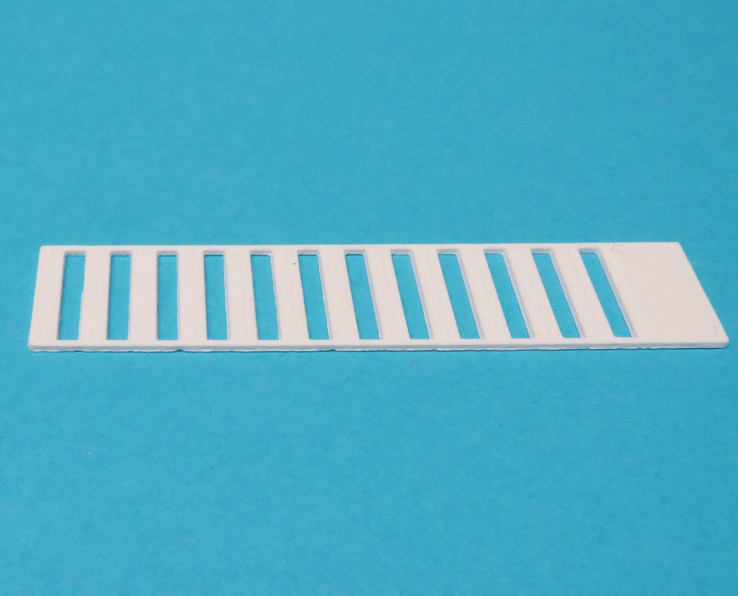 3D printed reusable template for Zebra Crossings - N Scale